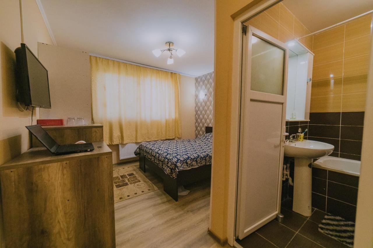 Hostel Denisa Buzău Dış mekan fotoğraf