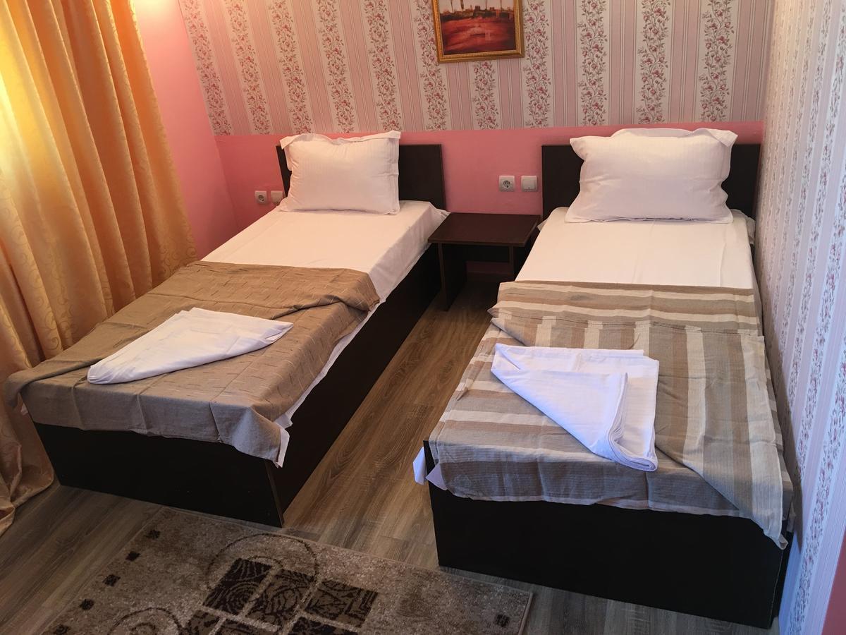 Hostel Denisa Buzău Dış mekan fotoğraf